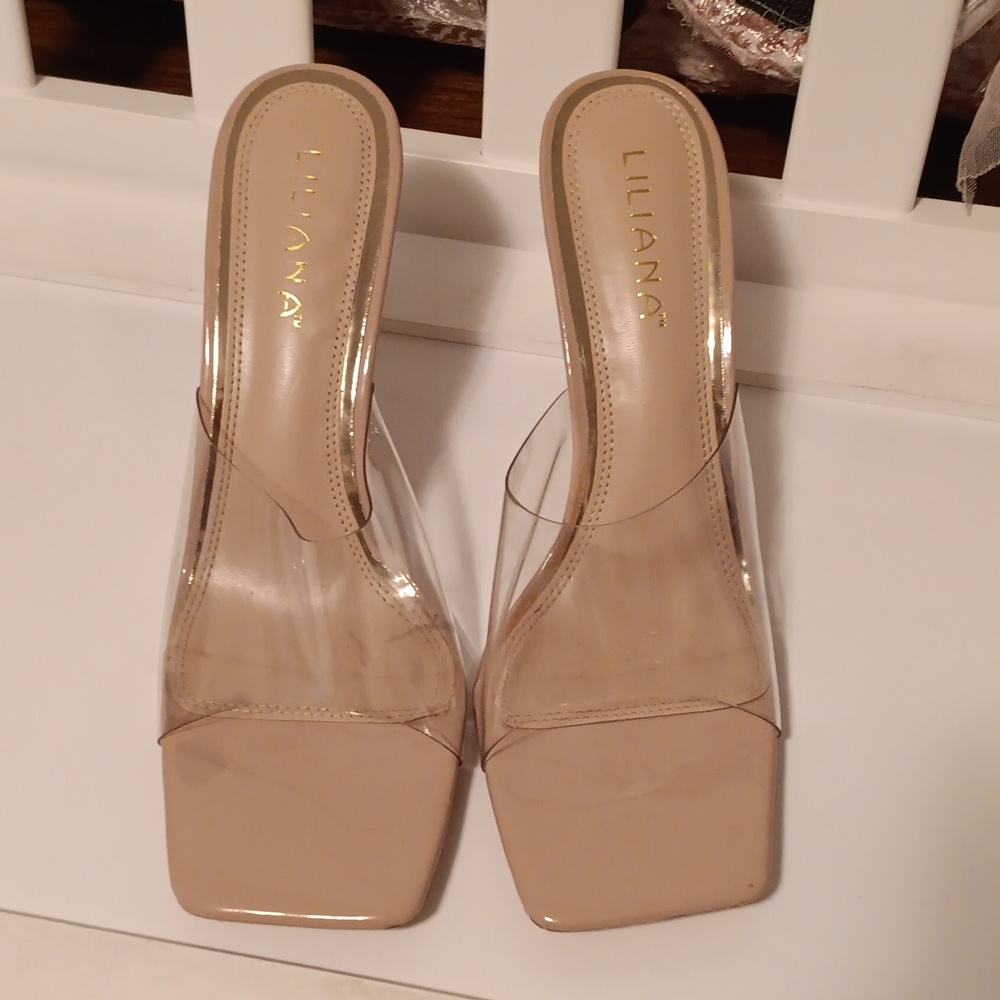 Heels - Picture 5 of 12